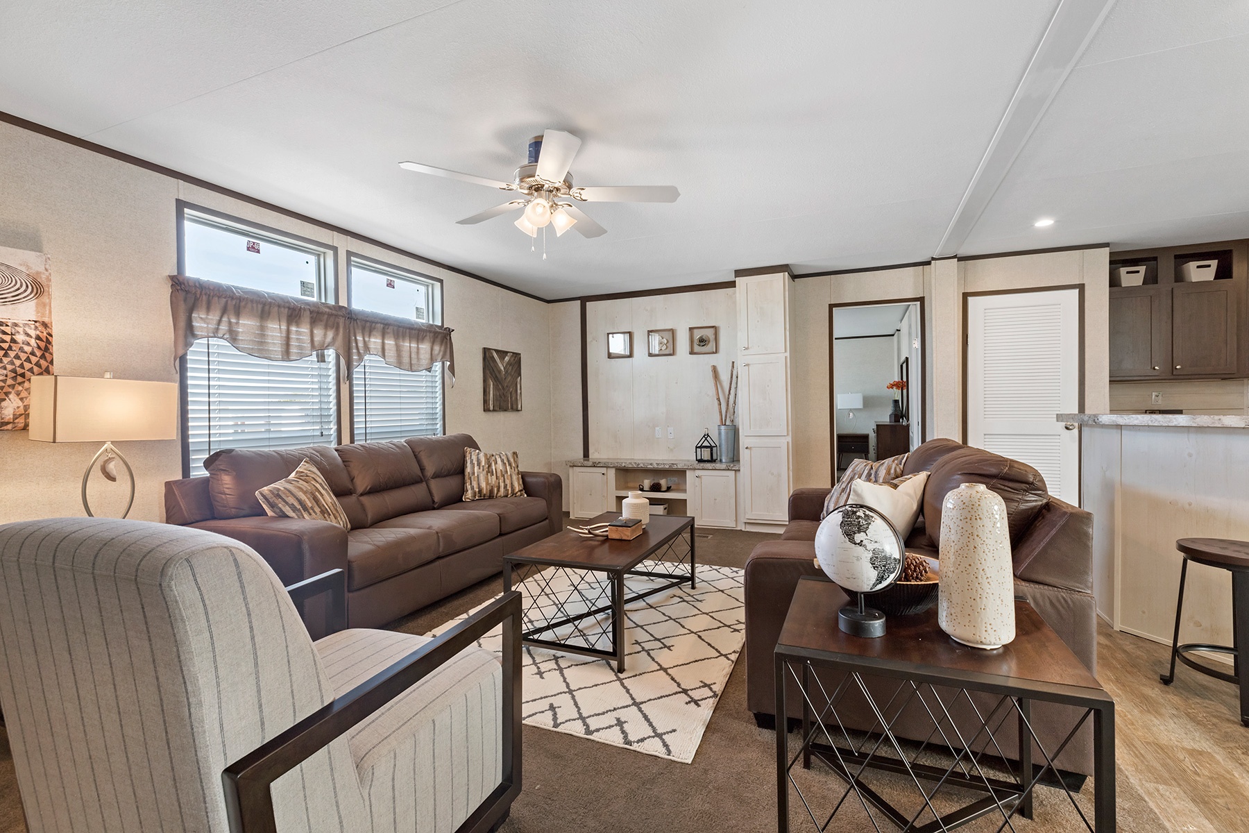 New-Moon-2856D-living-room-1