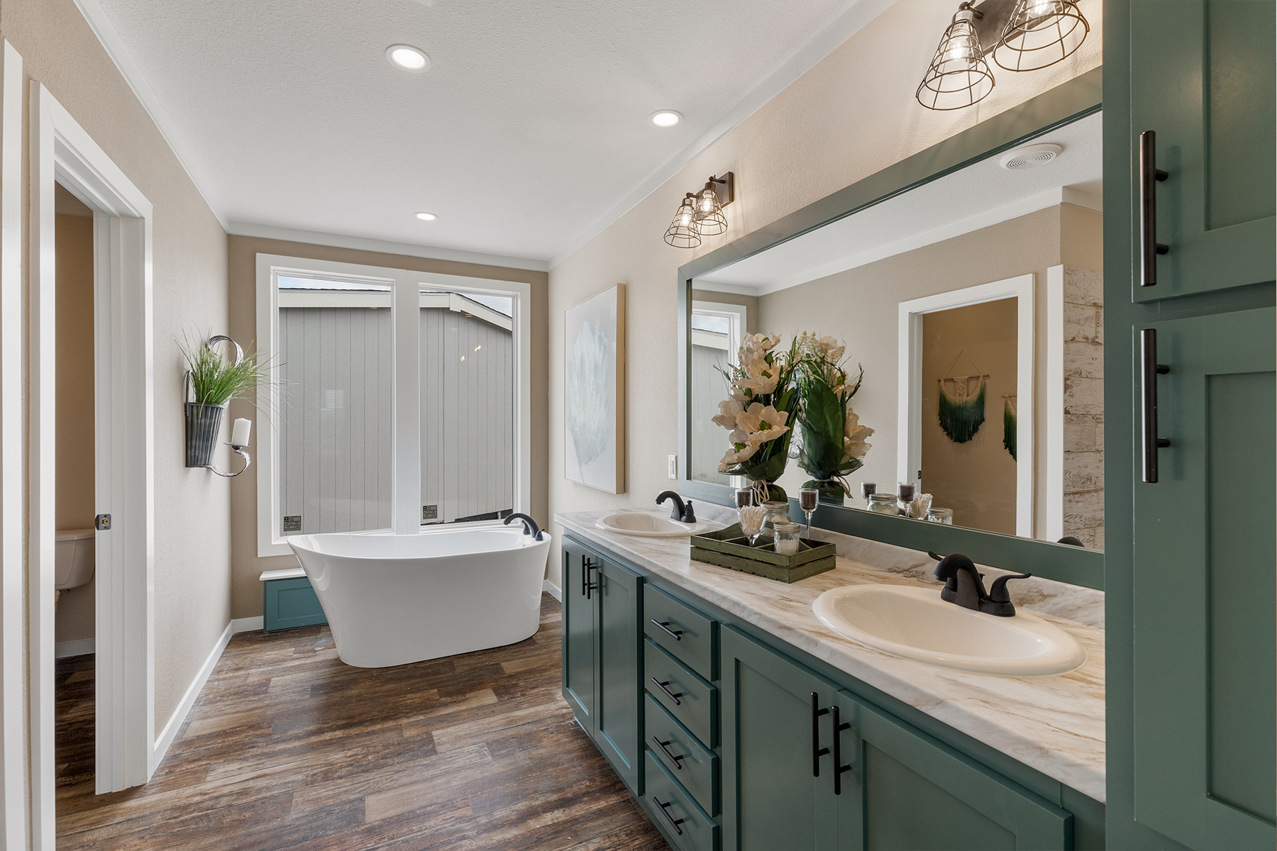 TE3272E master bath