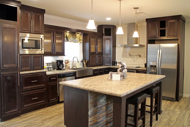 Titan_Factory_Direct-The_Hillcrest_IV-Kitchen.jpg