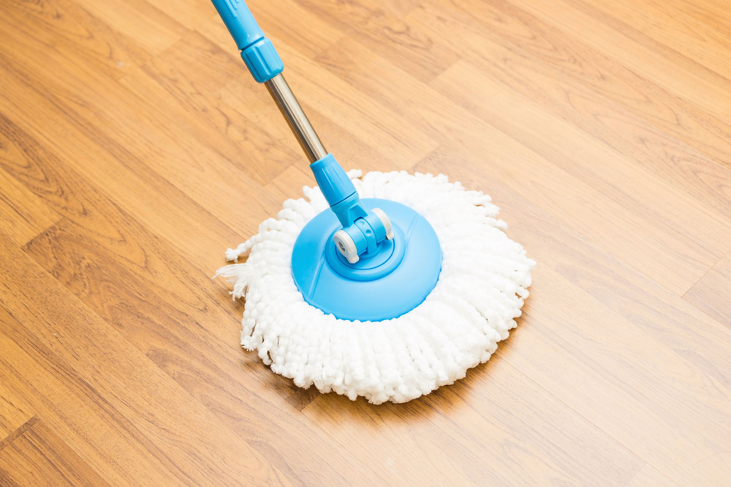 01-how-to-clean-vinyl-floors-mop